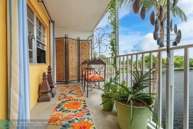 photo 3: 801 NE 18th Ct Unit 302, Fort Lauderdale FL 33305