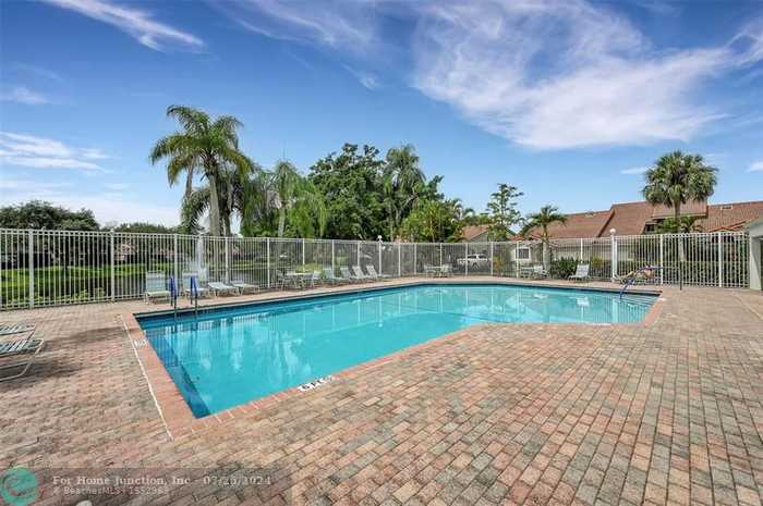 photo 37: 7524 Pinewalk Dr Unit 173, Margate FL 33063