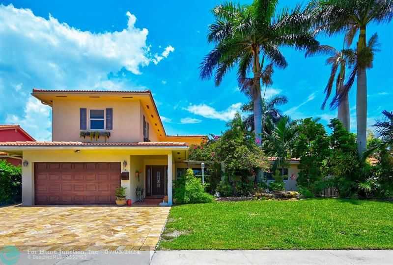 photo 3: 241 SE 11th St, Pompano Beach FL 33060