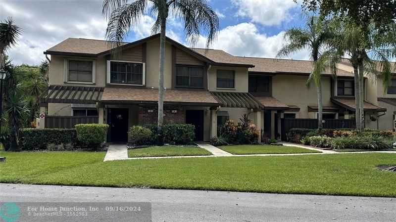 photo 1: 3963 Cocoplum Cir Unit B, Pompano Beach FL 33063