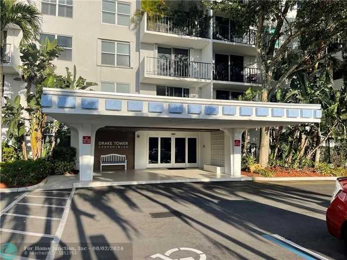 photo 1: 1800 N Andrews Ave Unit 10K, Fort Lauderdale FL 33311