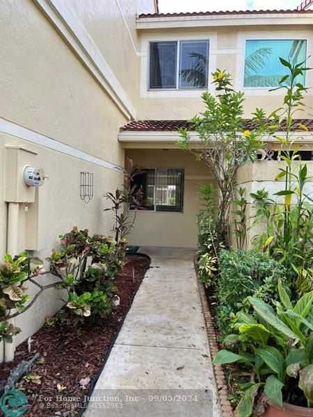 photo 3: 3422 Deer Creek Palladian Cir, Deerfield Beach FL 33442