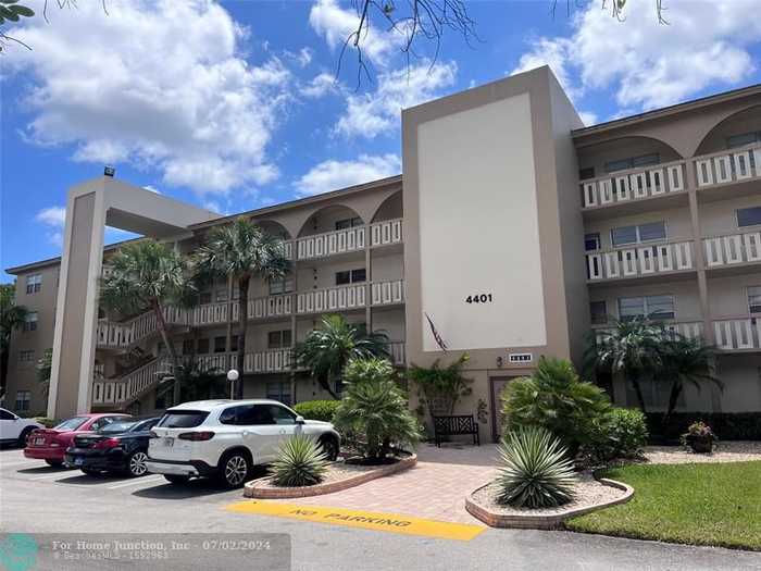 photo 1: 4401 Martinique Ct Unit G2, Coconut Creek FL 33066