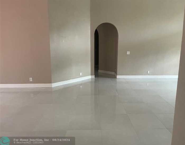 photo 6: 8720 NW 18th St, Coral Springs FL 33071