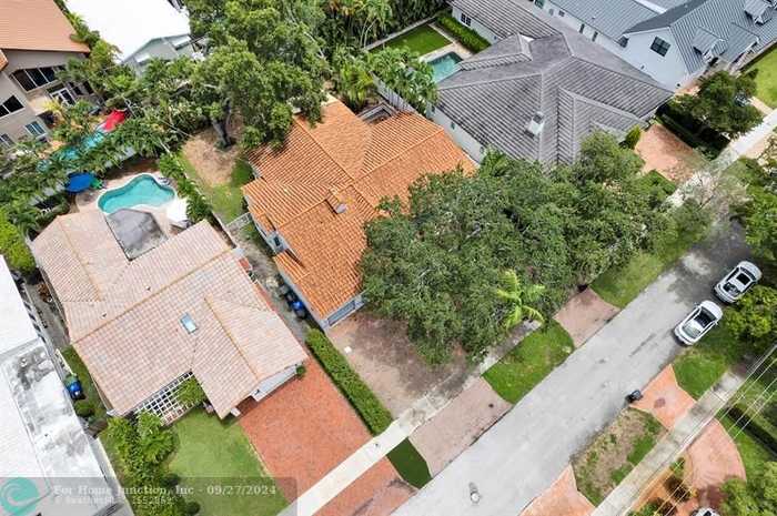 photo 26: 805 SE 10th St, Fort Lauderdale FL 33316