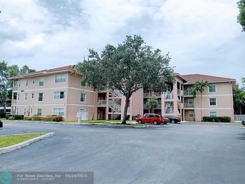 photo 3: 2941 Riverside Dr Unit 105, Coral Springs FL 33065