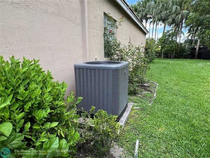 photo 30: 4803 NW 59th Ct, Coconut Creek FL 33073