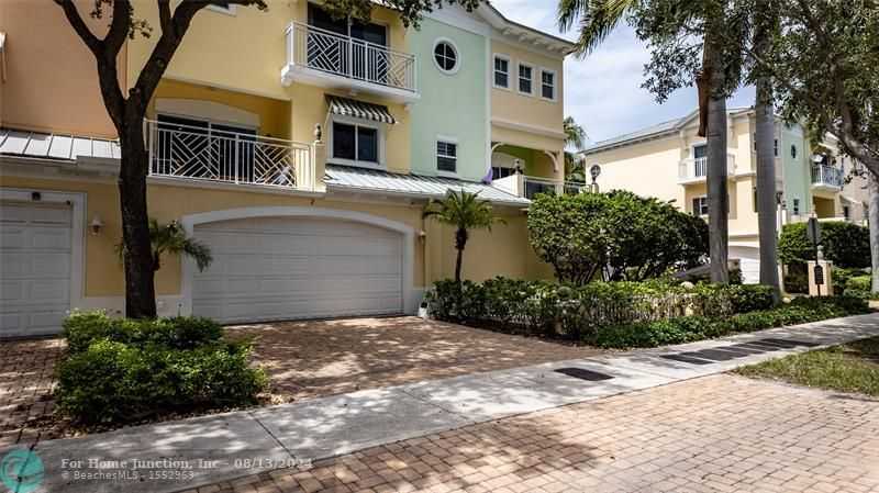 photo 3: 701 SE 16th St Unit 2, Fort Lauderdale FL 33316