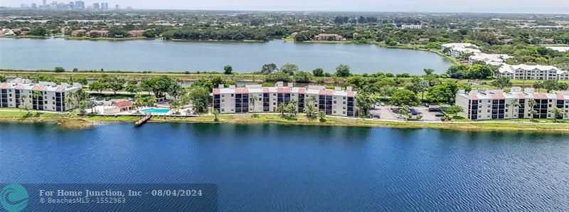 photo 1: 116 Lake Emerald Dr Unit 401, Oakland Park FL 33309