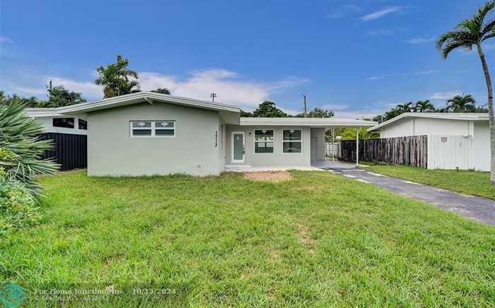 photo 2: 1713 NE 7th Terrace, Fort Lauderdale FL 33305