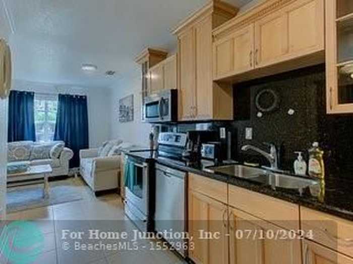 photo 1: 1404 NW 4th Ave, Fort Lauderdale FL 33311