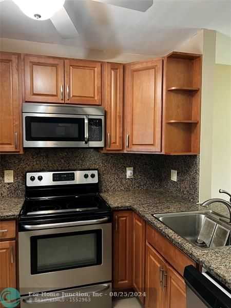 photo 3: 551 NW 80th Ter Unit 208, Margate FL 33063