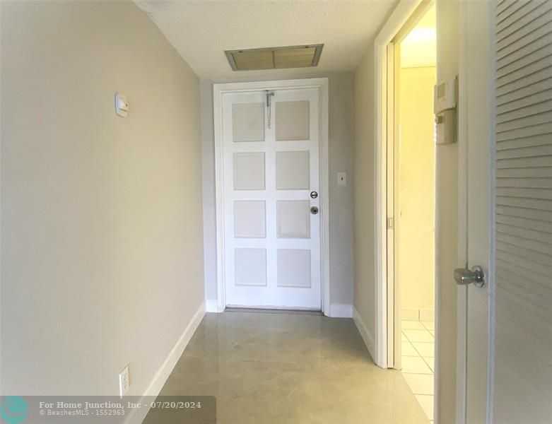 photo 3: 2671 S Course Dr Unit 602, Pompano Beach FL 33069