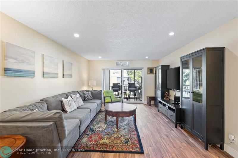 photo 3: 6459 Bay Club Dr Unit 3, Fort Lauderdale FL 33308