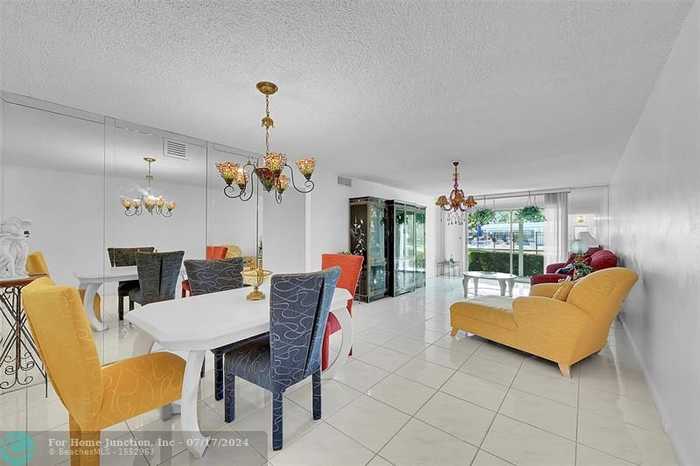 photo 1: 3002 Portofino Isle Unit B1, Coconut Creek FL 33066