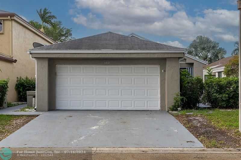 photo 3: 3410 NW 21st St, Coconut Creek FL 33066