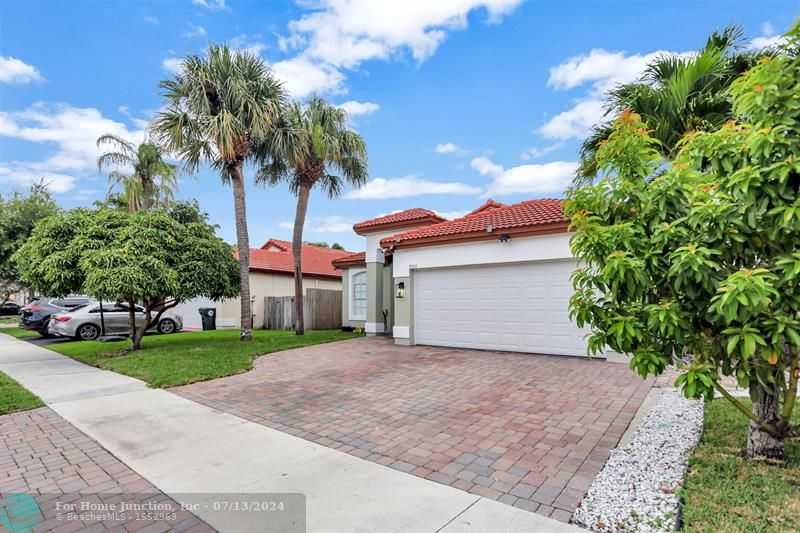 photo 3: 5500 NW 49th Ave, Coconut Creek FL 33073