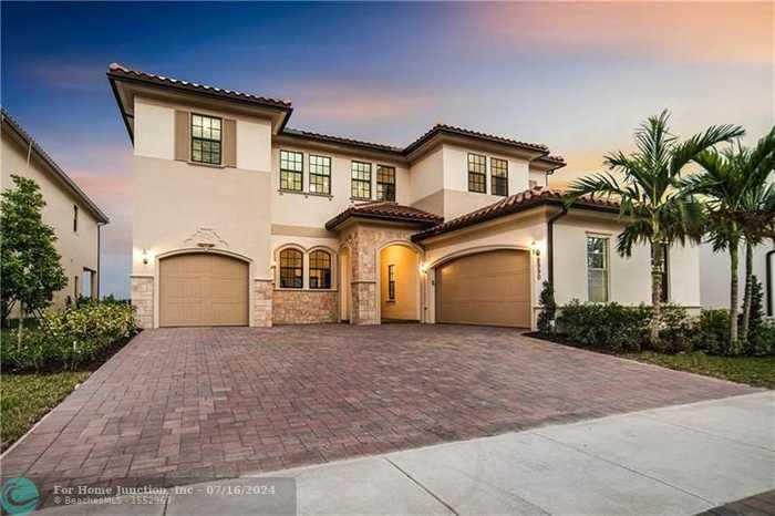 photo 1: 8990 W Parkland Bay Trl, Parkland FL 33076