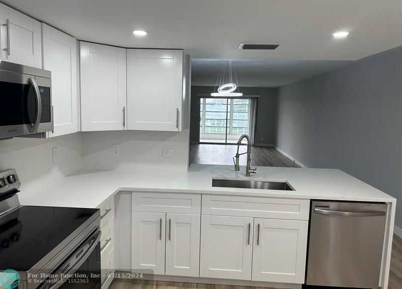 photo 3: 3203 Portofino Pt Unit G4, Coconut Creek FL 33066