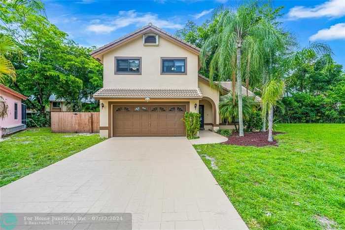 photo 1: 171 SW 94th Ter, Fort Lauderdale FL 33324