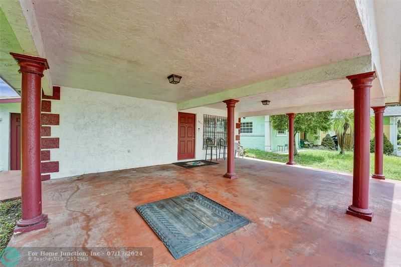 photo 3: 2841 NW 9th Ct, Fort Lauderdale FL 33311