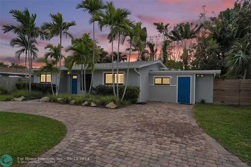 photo 3: 928 NE 18th Ct, Fort Lauderdale FL 33305