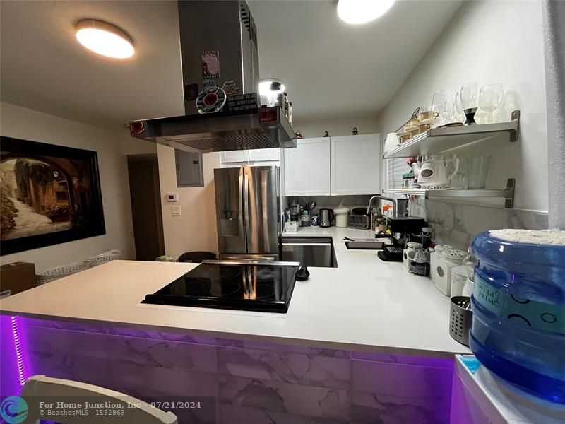 photo 3: 701 Pine Dr Unit 111, Pompano Beach FL 33060