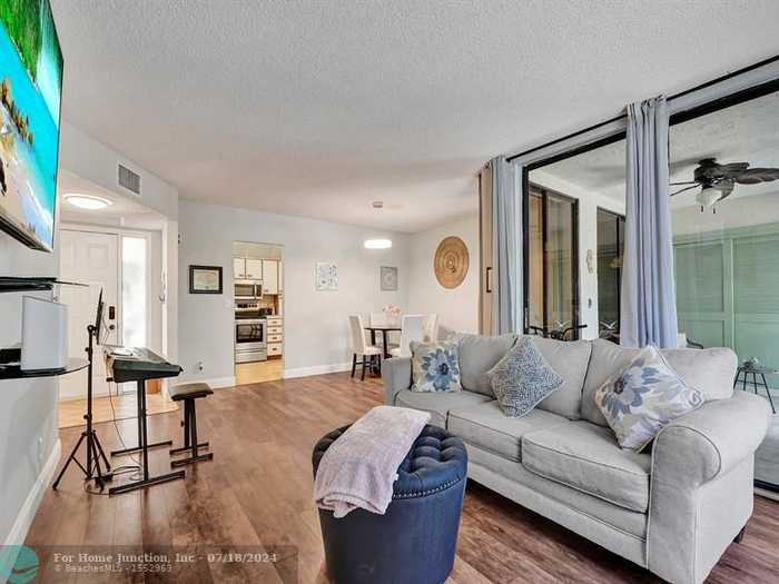 photo 2: 2944 Carambola Cir Unit 2019, Coconut Creek FL 33066