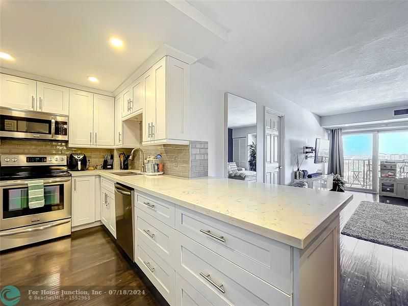 photo 3: 1625 SE 10th Ave Unit 803, Fort Lauderdale FL 33316