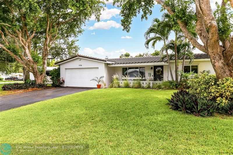 photo 3: 5766 NE 17th Ave, Fort Lauderdale FL 33334