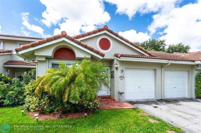 photo 1: 7616 S Pinewalk Dr Unit 7616, Margate FL 33063