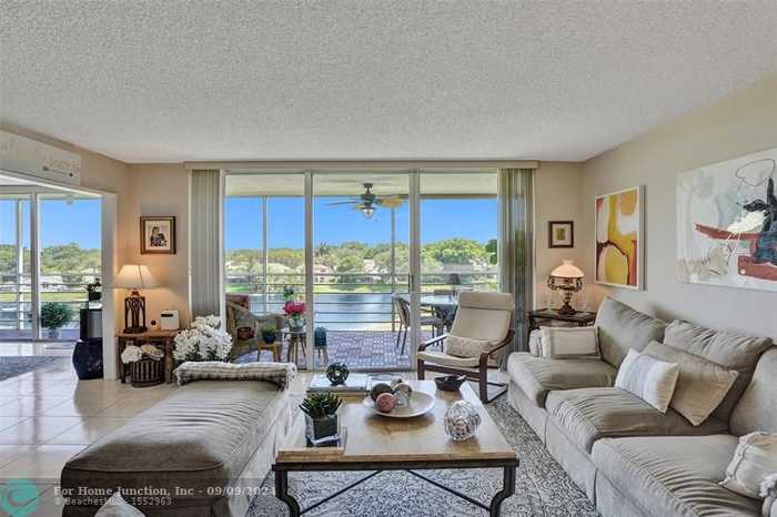 photo 1: 821 Cypress Blvd Unit 512, Pompano Beach FL 33069