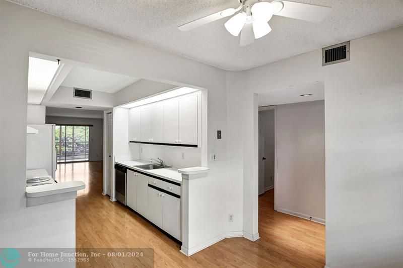 photo 3: 1705 Andros Isle Unit M4, Coconut Creek FL 33066