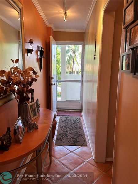 photo 3: 1731 SE 15th St Unit 405, Fort Lauderdale FL 33316