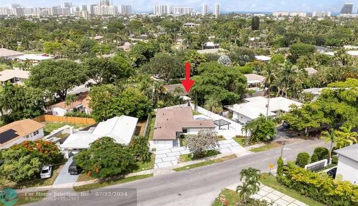 photo 33: 2556 Middle River Dr, Fort Lauderdale FL 33305