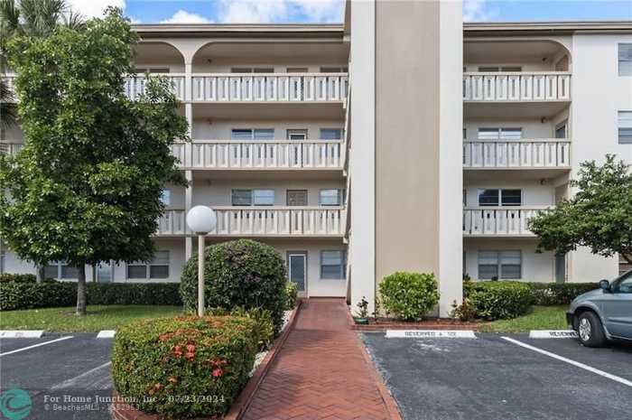 photo 1: 1901 Bermuda Cir Unit D4, Coconut Creek FL 33066