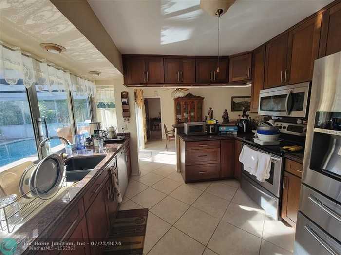 photo 13: 1251 NW 85th Ter, Coral Springs FL 33071