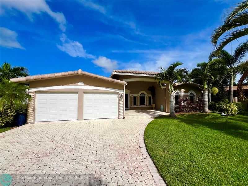 photo 3: 2573 SE 9th St, Pompano Beach FL 33062