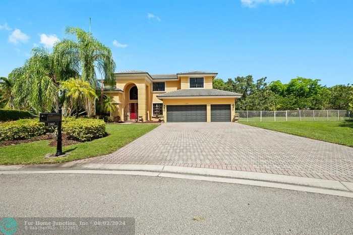 photo 1: 11860 NW 3rd Dr, Coral Springs FL 33071