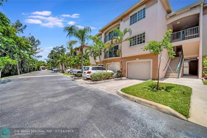 photo 1: 2125 SE 10th Ave Unit 1003, Fort Lauderdale FL 33316