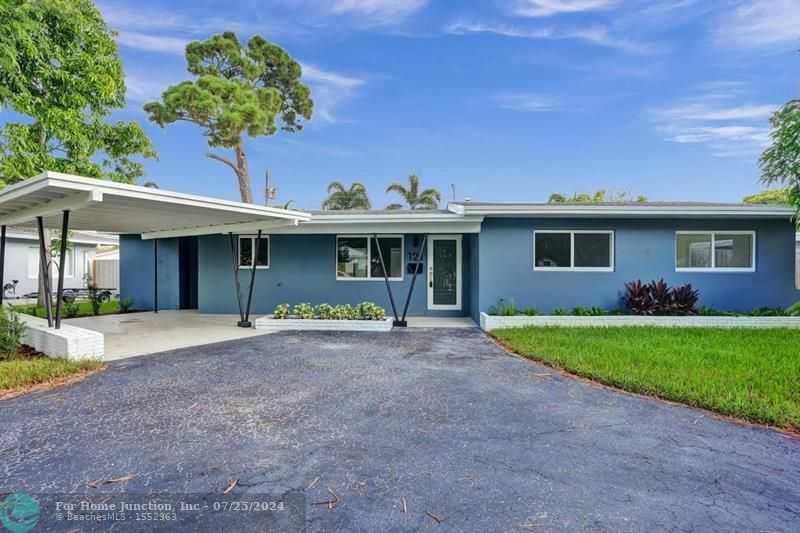 photo 1: 121 SE 8th St, Pompano Beach FL 33060