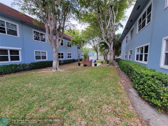 photo 1: 270 S Cypress Rd Unit 211, Pompano Beach FL 33060