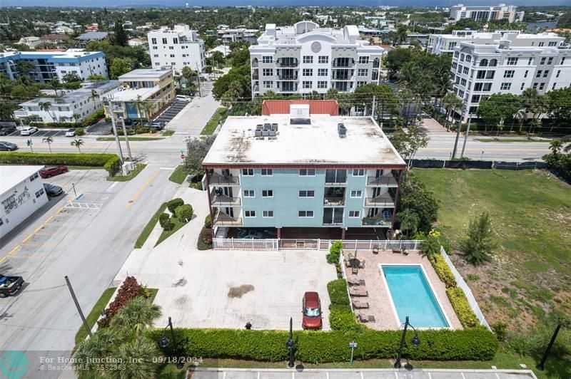 photo 3: 180 SE 20th Ave Unit 201, Deerfield Beach FL 33441