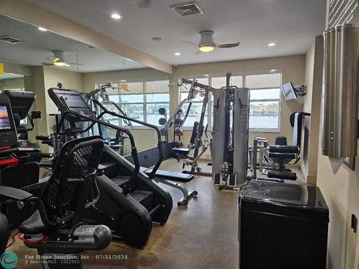 photo 31: 511 Bayshore Dr Unit 405, Fort Lauderdale FL 33304