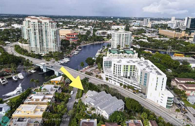 photo 3: 458 SW 5th Ave Unit 2, Fort Lauderdale FL 33315