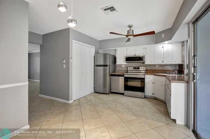 photo 1: 2161 NE 51 Court, Fort Lauderdale FL 33308