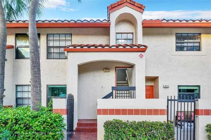 photo 1: 608 Congressional Way Unit 608, Deerfield Beach FL 33442