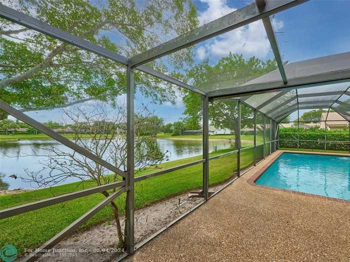 photo 41: 426 Deer Creek Woodlake Ln, Deerfield Beach FL 33442