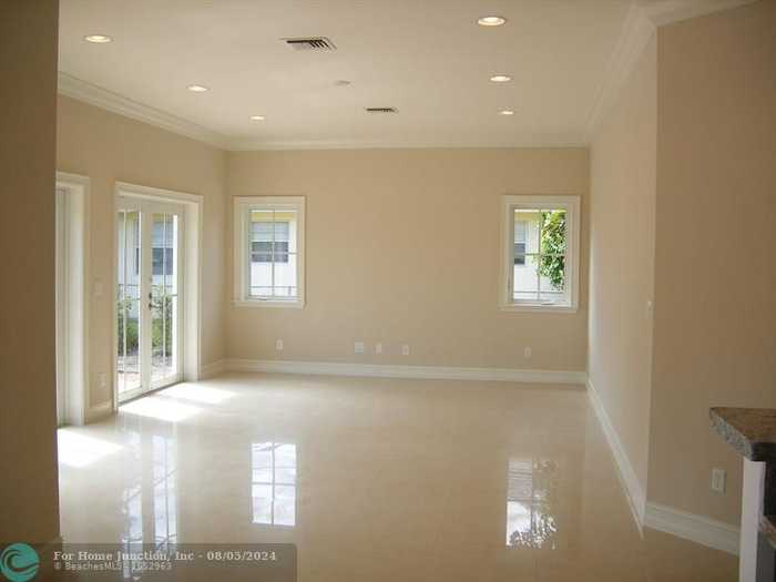 photo 11: 1616 NE 17th Ave, Fort Lauderdale FL 33305