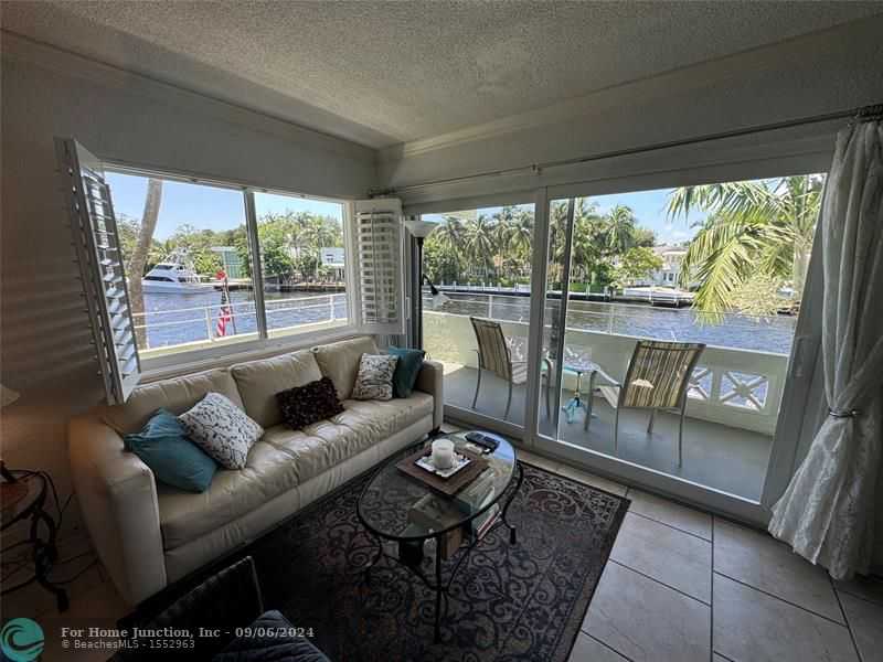 photo 3: 1000 SE 4th St Unit 225, Fort Lauderdale FL 33301